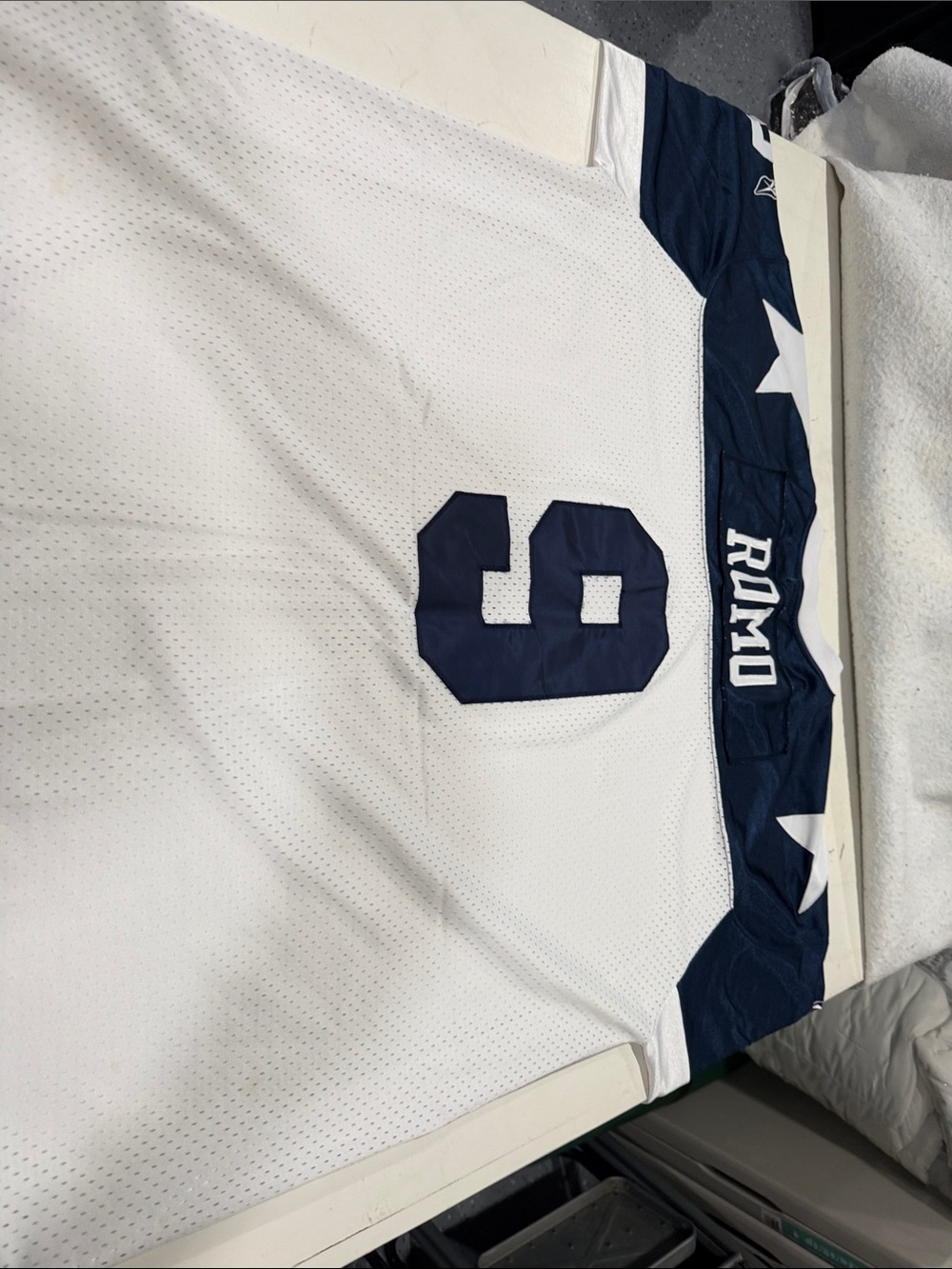 Reebok White Mesh NFL Jersey with Royal Blue Patch Tony Romo #9 - Picture 4 of 7